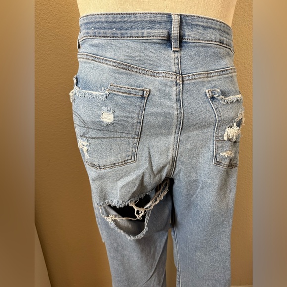 American Eagle Outfitters Ripped Light Blue Mom Jeans - Picture 7 of 12